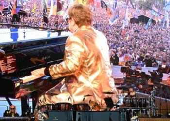 Elton John reunió la mayor multitud en la historia de Glastonbury