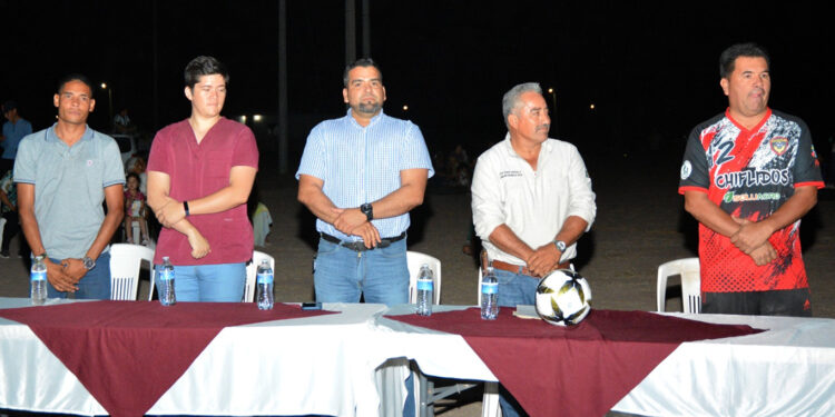 Arrancan juegos de liga de futbol en Pueblo Mayo