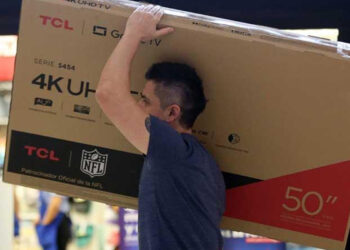 Confianza del consumidor se recupera 0.3 puntos en mayo tras dos meses a la baja