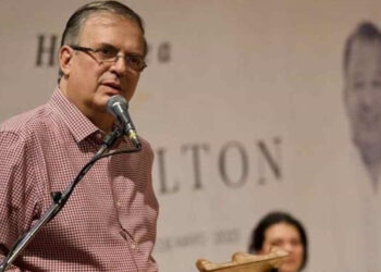 Ebrard propone que ciudadanos sean quienes financien recorridos