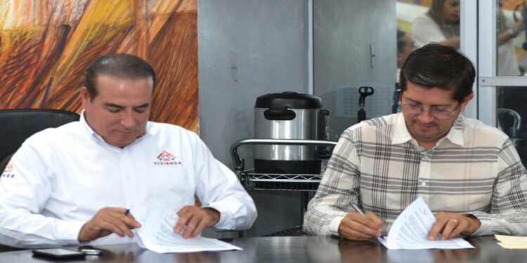 Firman convenio ayuntamiento y coves para programa de vivienda digna