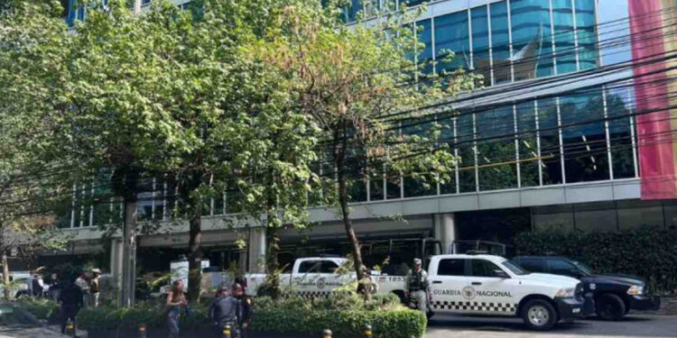 Alertan por Bomba: «Por situación de emergencia» desalojan oficinas de Google México