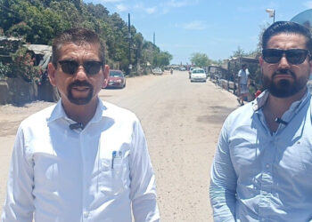 Alcalde Jesús Flores supervisa periférico que se rehabilitará.