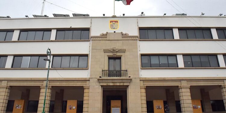 Personal municipal cumple su compromiso con la transparencia
