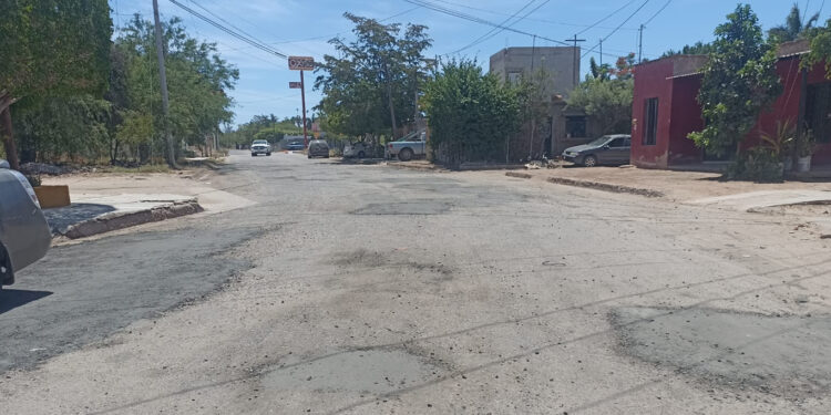 Trabajo de bacheo sigue adelante.