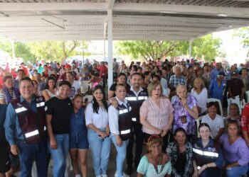 Jesús Flores cumple su palabra a colonias populares