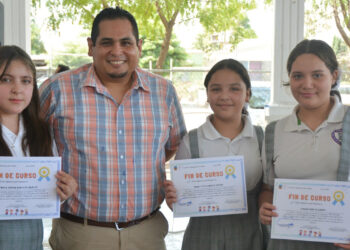 Piden a niños estudiantes ser promotores de la denuncia a la violencia