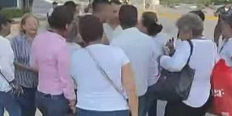 Liberan a los 16 trabajadores de la Secretaría de Seguridad de Chiapas que fueron secuestrados