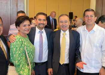 Enlazan navojoa y phoenix relaciones diplomáticas y de hermandad