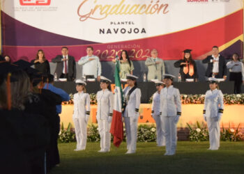 “Persigan sin descanso sus sueños”: elías retes a graduados del cobach