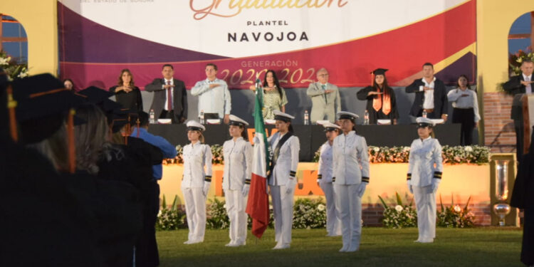 “Persigan sin descanso sus sueños”: elías retes a graduados del cobach