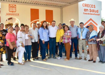 Entrega Toño Astiazarán Casa de Salud en Topahue
