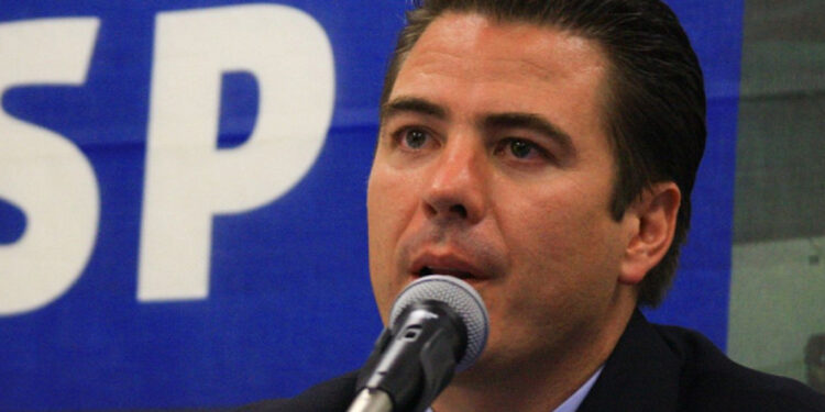 Gobierno pide a Corte no amparar a tío de Cárdenas Palomino; advierte de daño a Hacienda