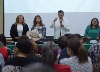 Atiende Lamarque Cano a cajemenses mediante el programa de atención y participación ciudadana