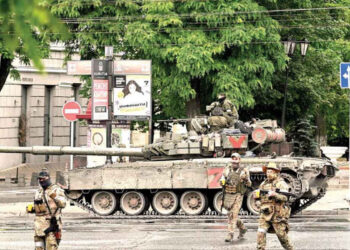 Mercenarios se rebelan al ejército ruso; paramilitares irrumpen en Rostov