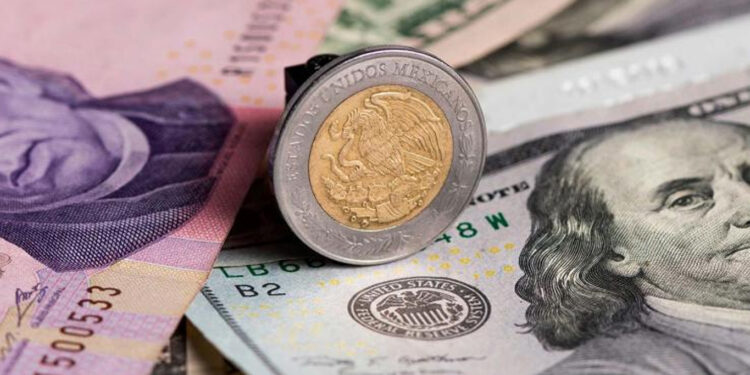 Peso mexicano se aprecia en espera de cifras de inflación en EU y anuncio de la Fed
