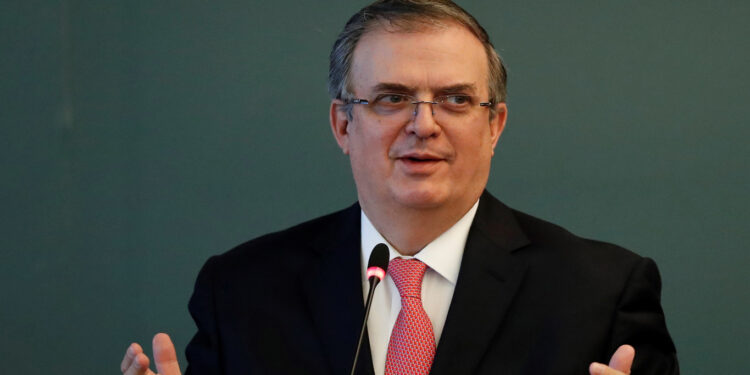 Ebrard critica ‘cargada’ de gobernadores a favor de aspirantes a candidatura de Morena