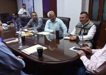 Se reúnen alcaldes de la región Yaqui con titular de CECOP