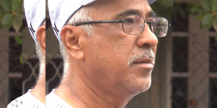 Hermano de Hipólito Mora amaga con tomar las armas en Michoacán si no hacen justicia