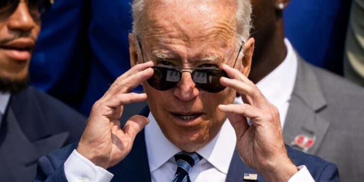 China tacha a Biden de “irresponsable” y de “provocar” por llamar “dictador” a Xi