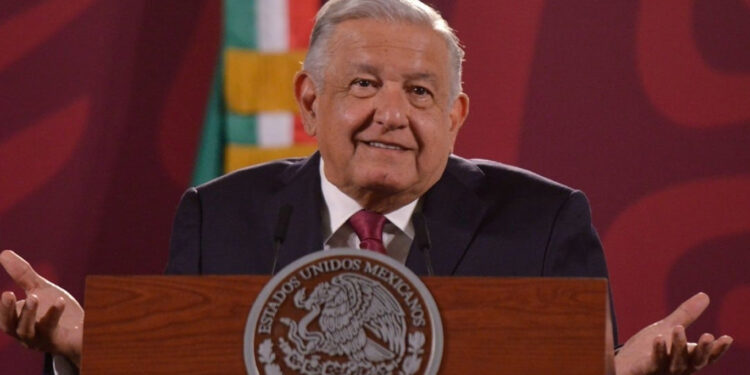 AMLO anuncia que pedirá hoy por escrito una explicación a la Corte sobre los sueldos de los ministros