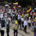 Miles protestan contra las reformas del gobierno de Gustavo Petro en Colombia