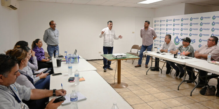 Se reúne el presidente municipal con contratistas del OOMAPAS de Cajeme para evaluación de atención de reportes