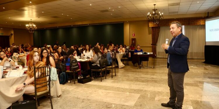 Capacita SEC Sonora a psicólogos para evaluar dificultades del aprendizaje en el alumnado.