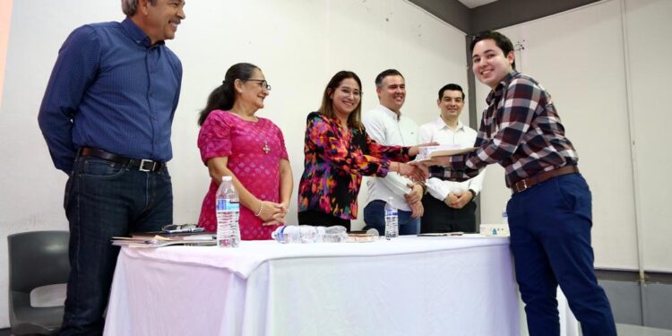 Ampliará SEC Sonora programa de alfabetización digital para estudiantes.