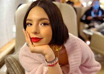 Ángela Aguilar sale con famoso jugador de la NFL acusado de violencia