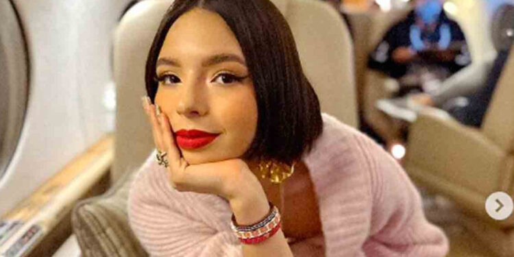 Ángela Aguilar sale con famoso jugador de la NFL acusado de violencia