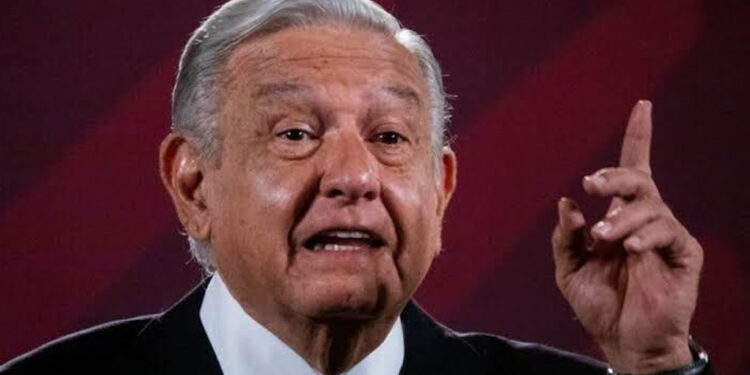 AMLO rechaza acusaciones de GIEI; Marina y Sedena dieron información, dice