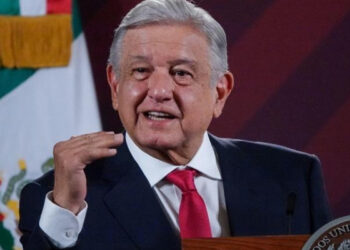 Difunde AMLO información de empresas de Xóchitl Gálvez: montos de contratos, egresos, nómina…