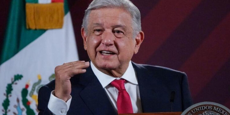 Difunde AMLO información de empresas de Xóchitl Gálvez: montos de contratos, egresos, nómina…