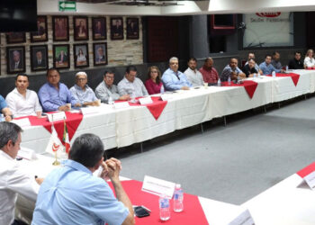 Importante continuar haciendo equipo por el bien de la construcción: Jorge Aguirre