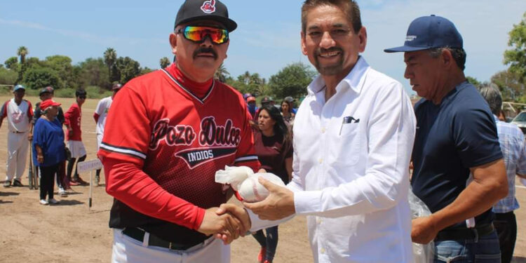 Inaugura alcalde Jesus Flores Liga de Beisbol Segunda Fuerza