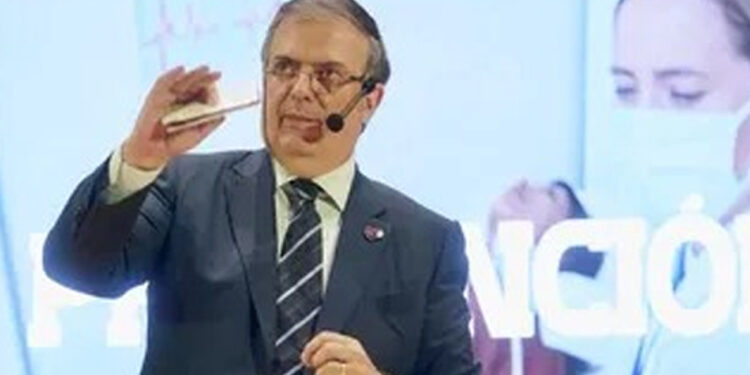 Plantea Ebrard alcanzar un sistema universal de salud