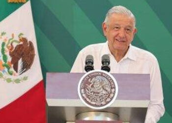 López Obrador acusa al INE de quererlo silenciar por ordenarle no hablar de elecciones 2024