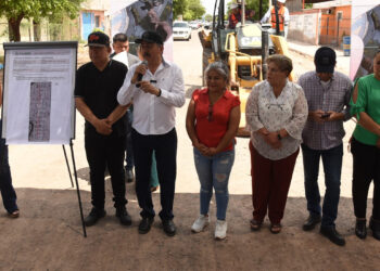 Inicia obra de pavimentación en calle benito juárez
