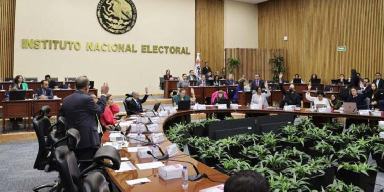 INE avala por fin reglas para Frente y corcholatas: permite gasto de 34 mdp