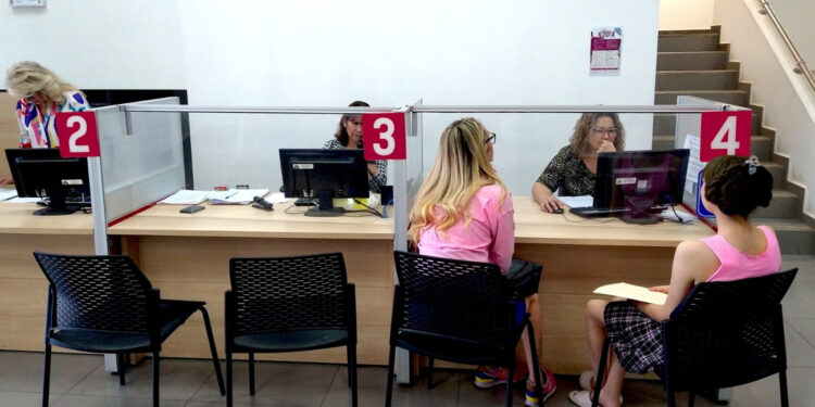 Brindará Instituto de Becas y Crédito atención al público durante las vacaciones de verano.