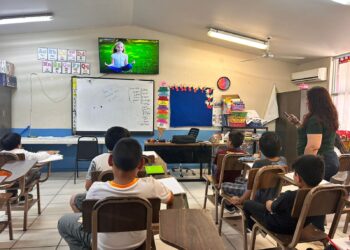 Este viernes inicia el pago del aumento salarial a docentes de inglés: SEC Sonora