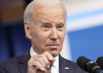 Los republicanos amenazan a Biden con un juicio político