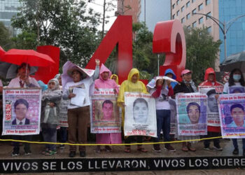 Se avanzó en caso Ayotzinapa gracias a Sedena y Marina: López Obrador al GIEI