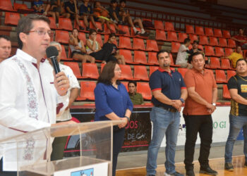 Ponen en marcha ventiladores industriales en Gimnasio Municipal “Armando Islas Covarrubias”