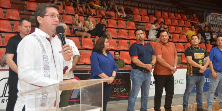Ponen en marcha ventiladores industriales en Gimnasio Municipal “Armando Islas Covarrubias”