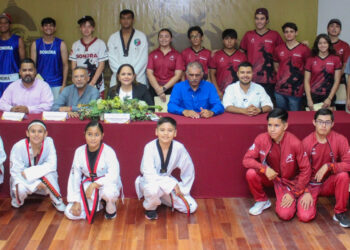 Concluyen jóvenes Itama educación básica y media superior