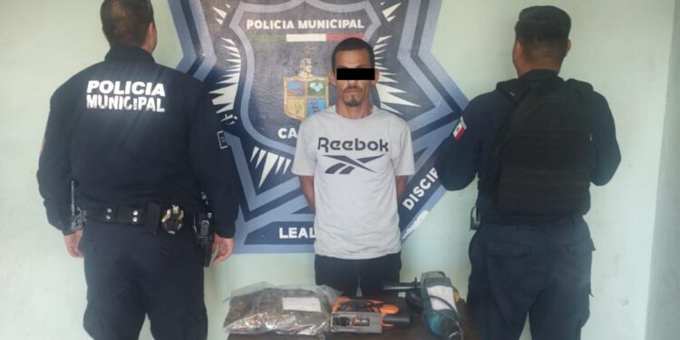 Captura Policía Municipal a presunto ladrón de plantel educativo
