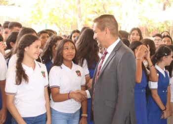“EL DESARROLLO DE LOS PUEBLOS SE MIDE POR SU NIVEL EDUCATIVO”, Jesús Flores.