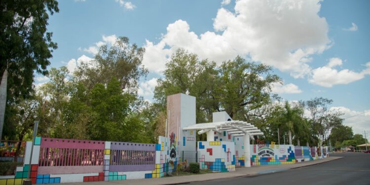 Concluyen trabajos de limpieza en parque infantil Ostimuri